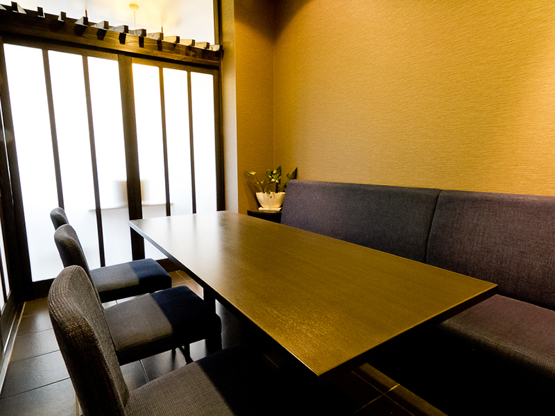 1階テーブル個室
